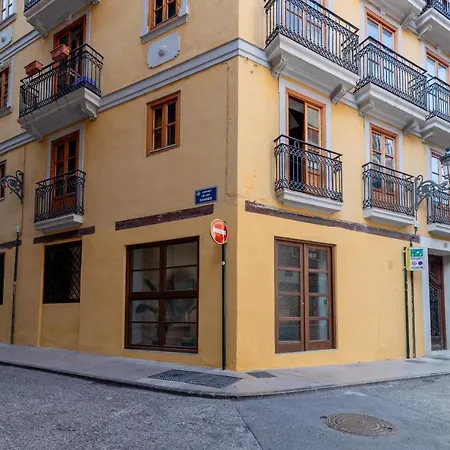 Apartup Market Square * Valencia