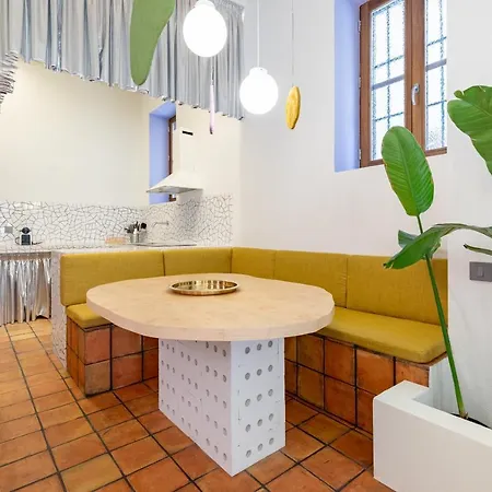 Apartup Market Square Valenza